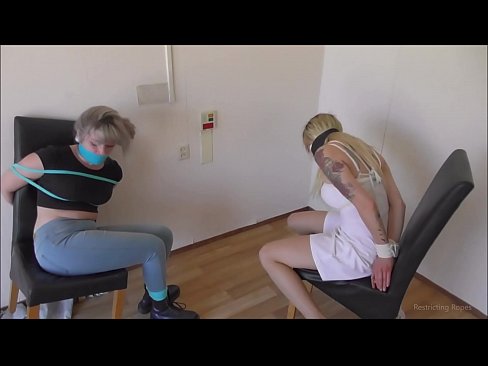 ❤️ Dipendente / legato e imbavagliato / damigella in pericolo ☑ Porno fatto in casaal it.pornoklinge.ru