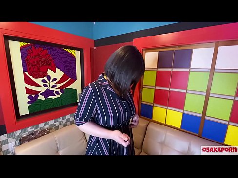 ❤️ Puttana giapponese con grandi tette si masturba con sex toys e ha un orgasmo. Parla in un'intervista della sua esperienza di scopata. Tette enormi e figa pelosa che geme forte. Osakaporn ☑ Porno fatto in casaal it.pornoklinge.ru